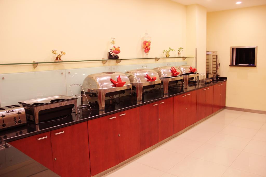 Hanting Express Jinzhou Luoyang Road Central Avenue Exteriör bild