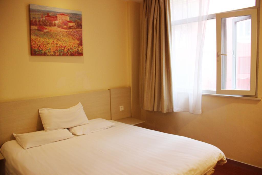 Hanting Express Jinzhou Luoyang Road Central Avenue Rum bild