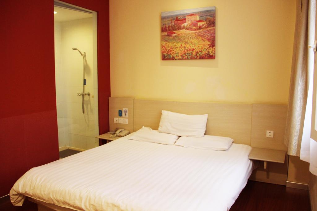 Hanting Express Jinzhou Luoyang Road Central Avenue Rum bild